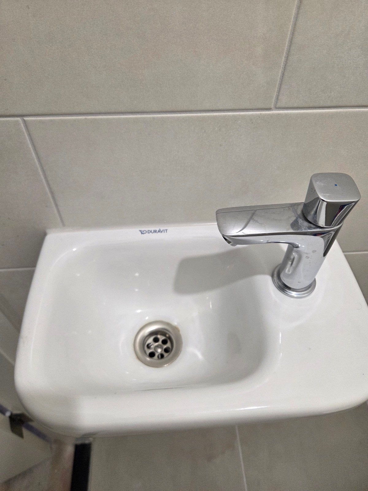 Duravit fontein, toilet wasbakje, Ophalen, Zo goed als nieuw, Steen, Wastafel