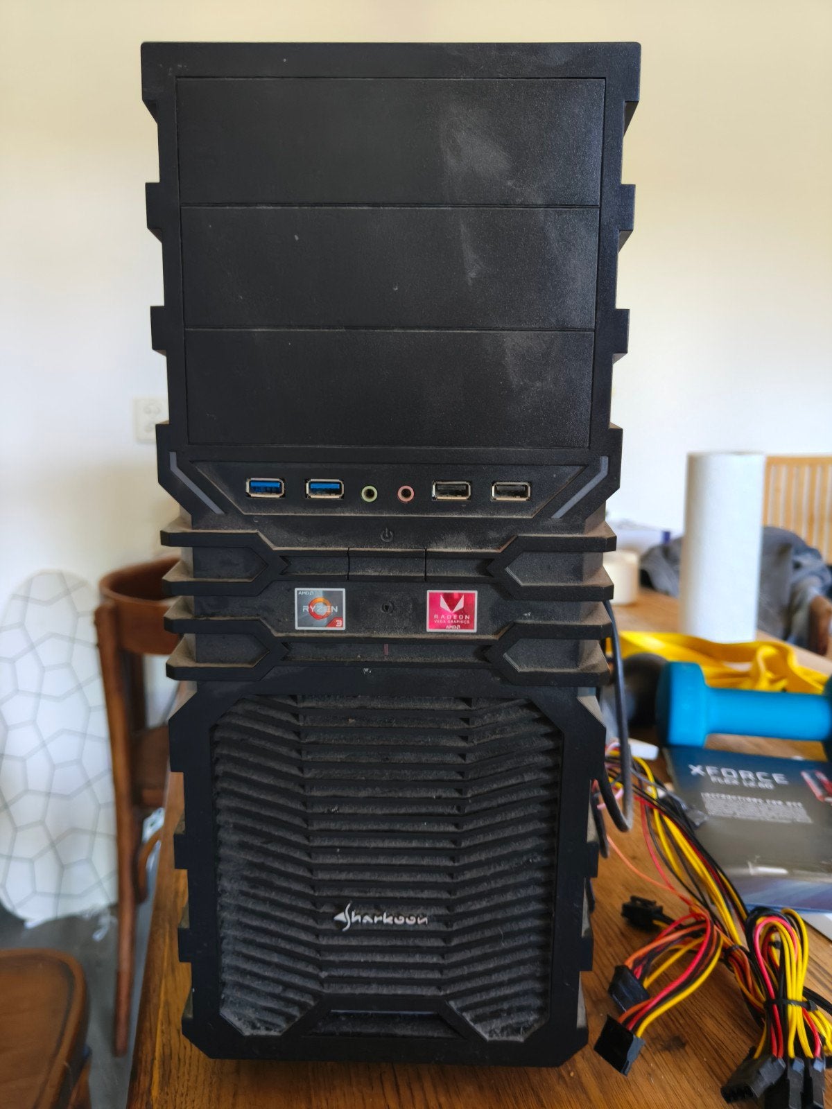 Sharkoon PC-behuizing met Ultron Eco Silent 420 voeding, Computers en Software, Computerbehuizingen, Ophalen of Verzenden
