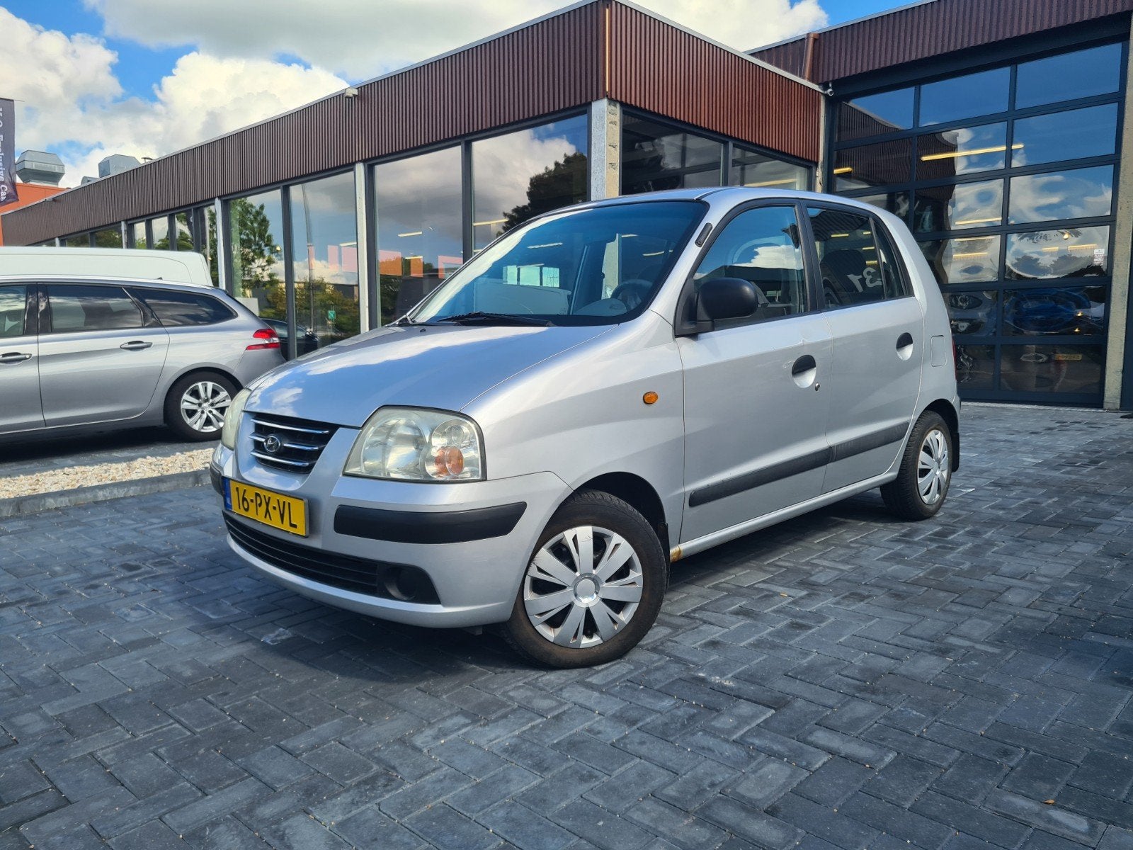 Hyundai Atos 1.1 2005 Grijs Nw APK Elektrische ramen 5DRS, Auto's, Voorwielaandrijving, Stof, Zwart, 4 cilinders