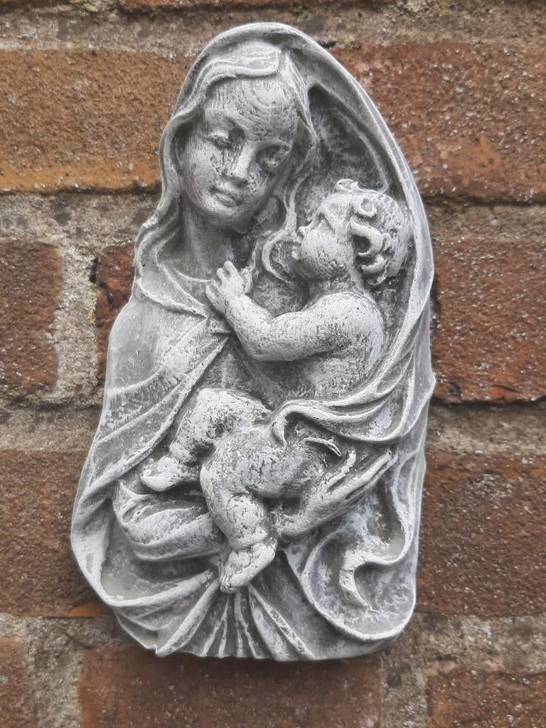 Maria met kind wanddecoratie betonnen beeld tuinbeeld beton, Tuin en Terras, Tuinbeelden, Ophalen of Verzenden