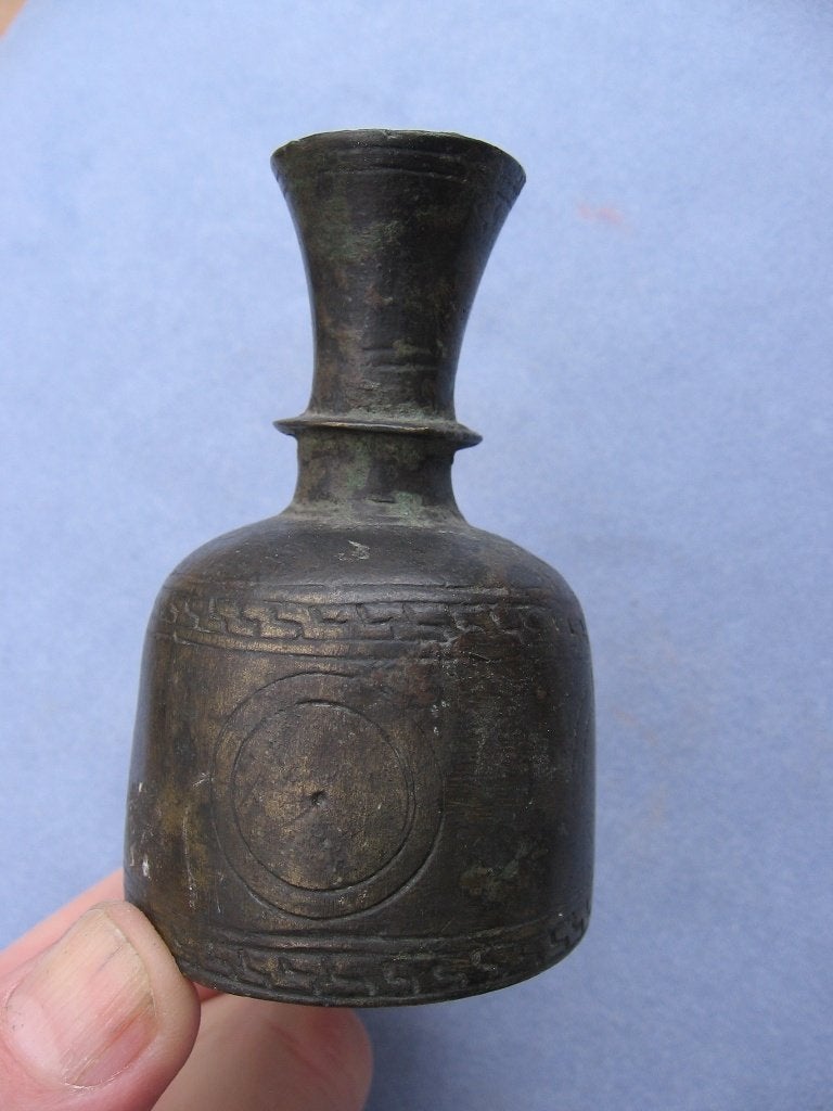 Islamitische bronzen ampul  - 10e - 12e eeuw - bodemvondst, Ophalen of Verzenden, Brons