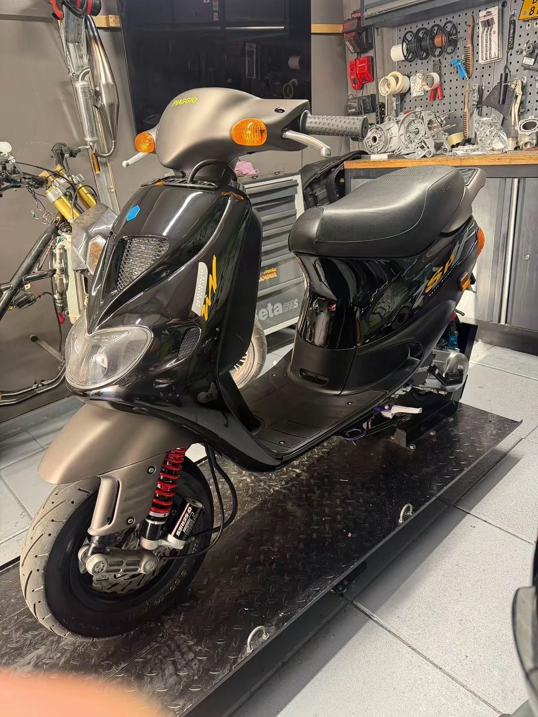 Snelle race / sprint Piaggio Zip sp 98 70cc hebo manston, Tweetakt, Ophalen of Verzenden, Zo goed als nieuw, 70 cc