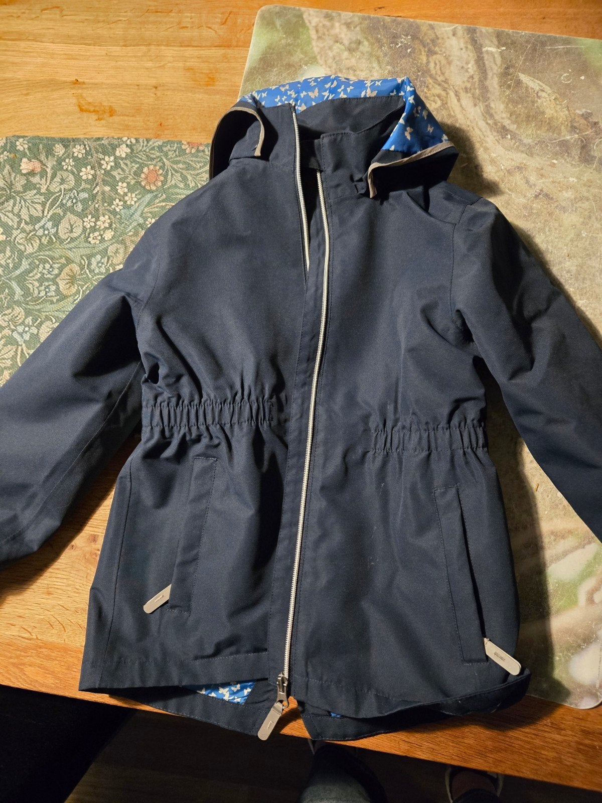 Donkerblauwe meisjes regenjas, wind- en waterdicht, Kinderen en Baby's, Kinderkleding | Overige, Ophalen of Verzenden, Nieuw, Bonprix