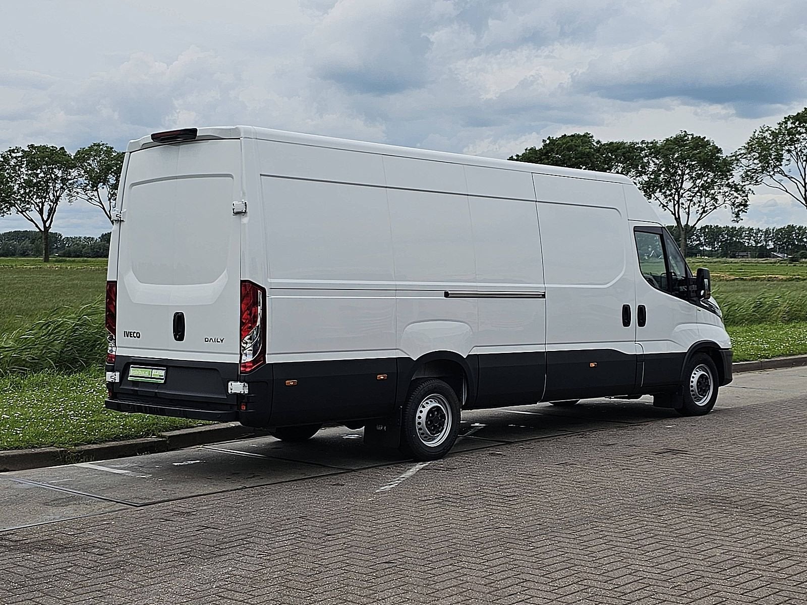 IVECO DAILY 35S18 l4h2 3.0 aut. 176pk!, Auto's, Gebruikt, Euro 6, Iveco, Wit