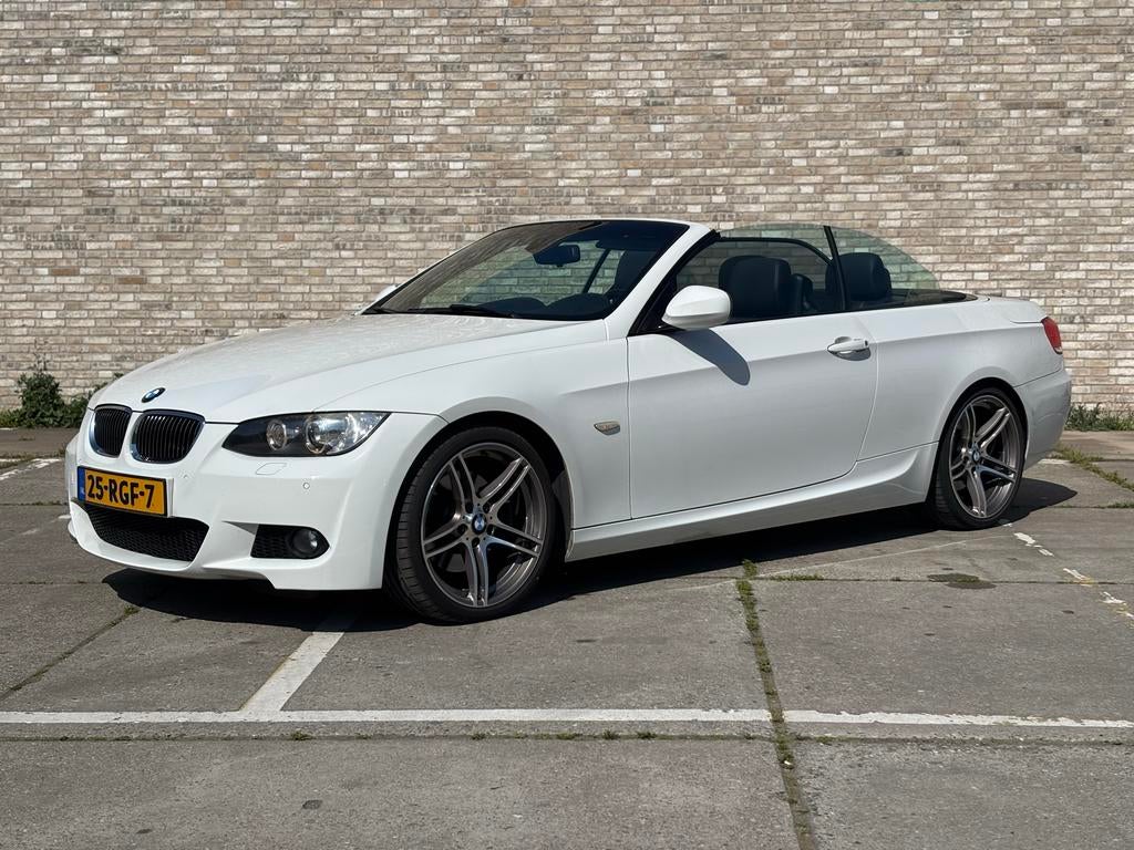 BMW 3-Serie 325i Cabrio|Stoelverw.|Automaat|, 745 kg, Achterwielaandrijving, Cabriolet, 4 stoelen