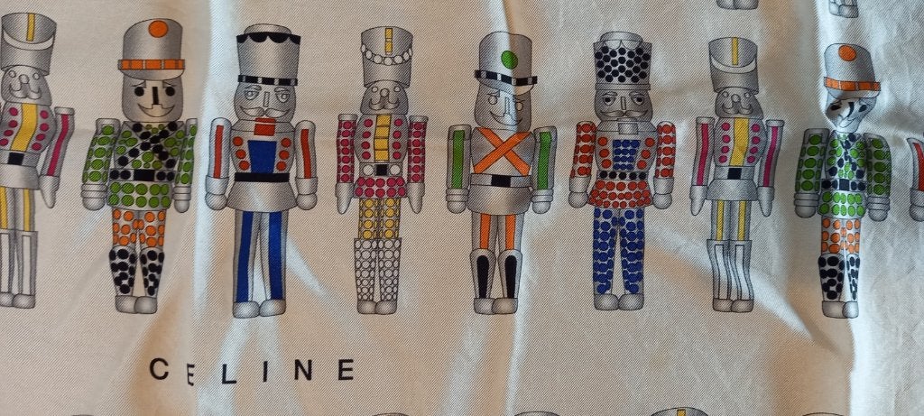 originele zijden sjaal Céline Paris, Verzenden, Zo goed als nieuw, Maat 46/48 (XL) of groter, Sjaal