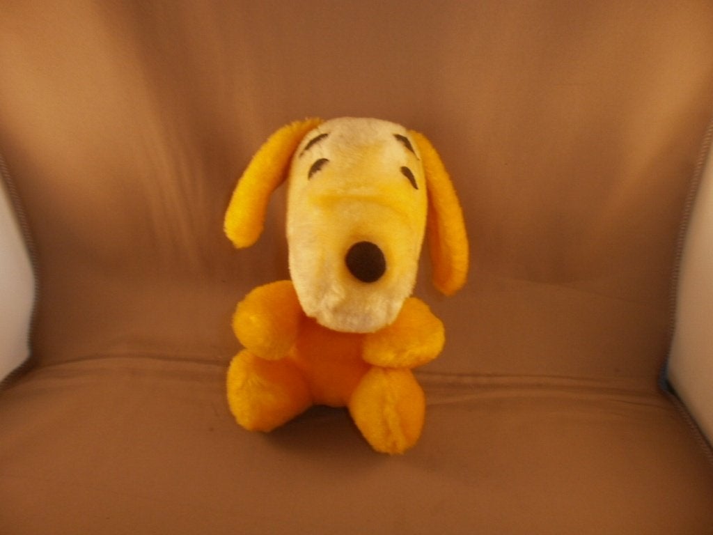 vintage/retro hond snoopy geel/zwart velours 16 cm neus is, Disney, Geel, Zo goed als nieuw, Wasbaar