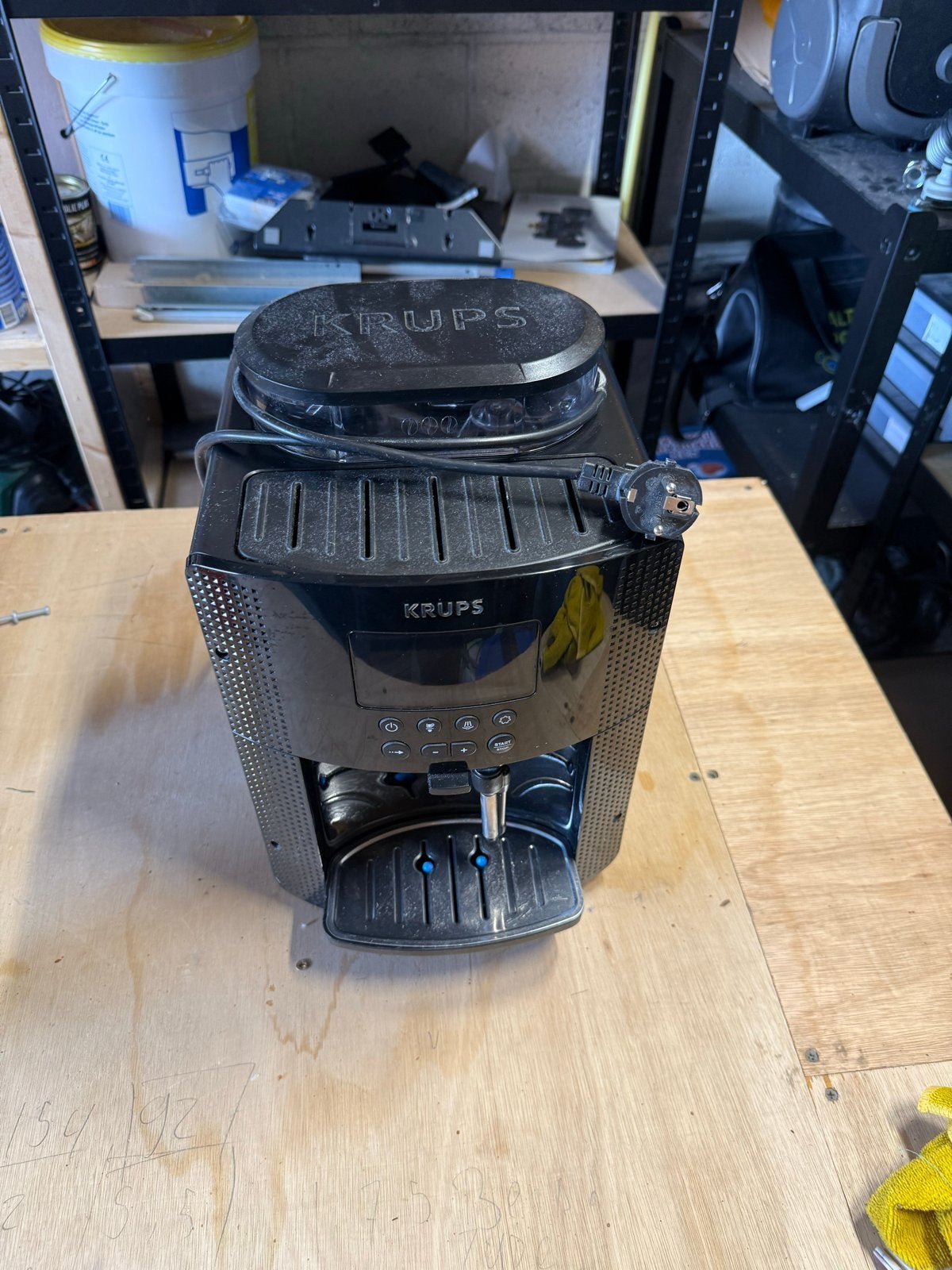 Krups EA8108 Koffiemachine - Zwart, Gebruikt, Ophalen, Afneembaar waterreservoir, Gebruikt, Espresso apparaat