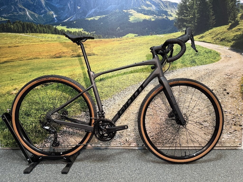 Giant Revolt 0 M/ML/L Gravel Shimano GRX2x12 Stealth Chrome