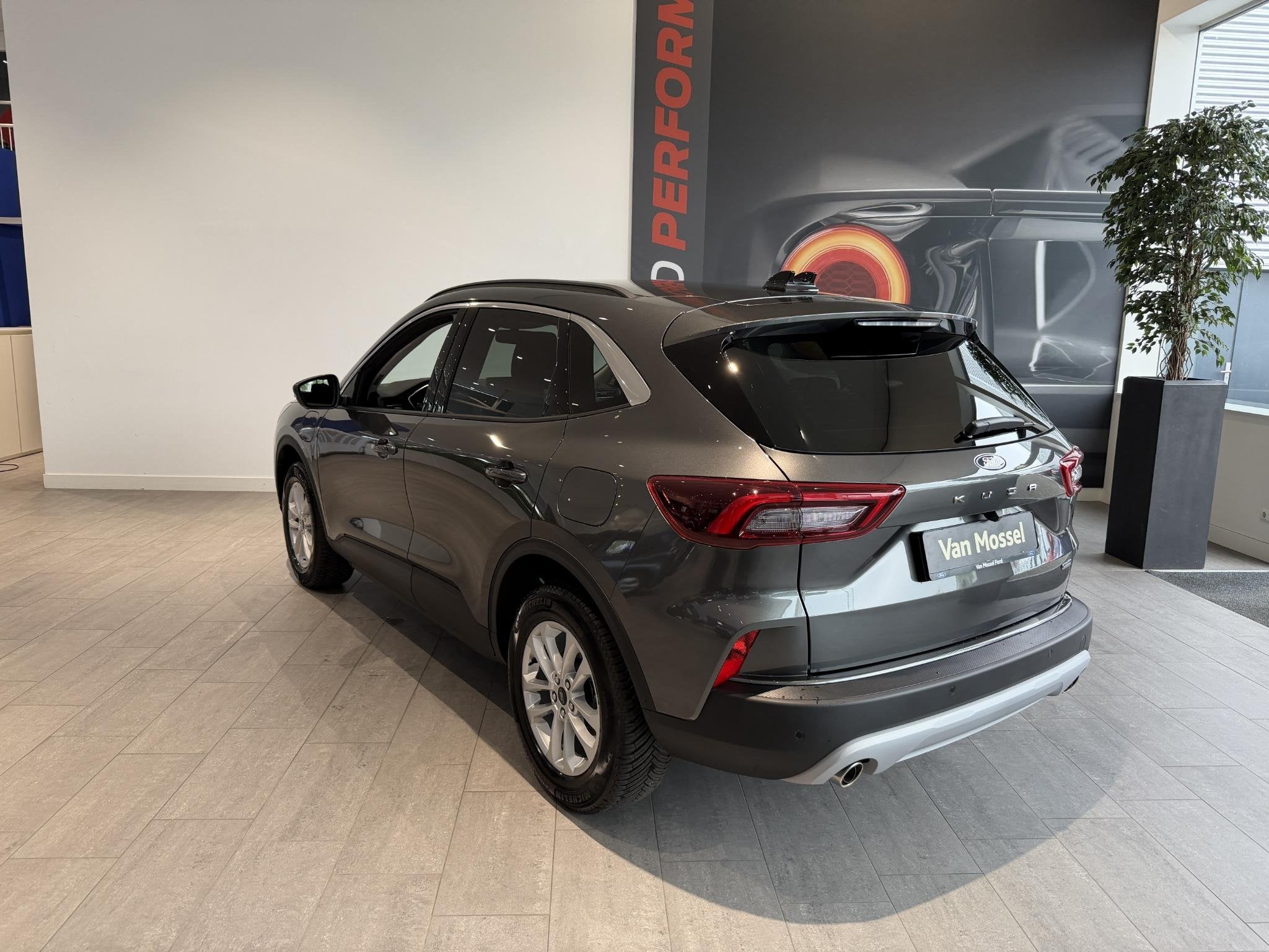 Ford Kuga 2.5 PHEV Titanium | ELEKTRISCH WEGKLAPBARE TREKHAA, Auto's, Lichtsensor, Euro 6, 4 cilinders, Plug-in hybride