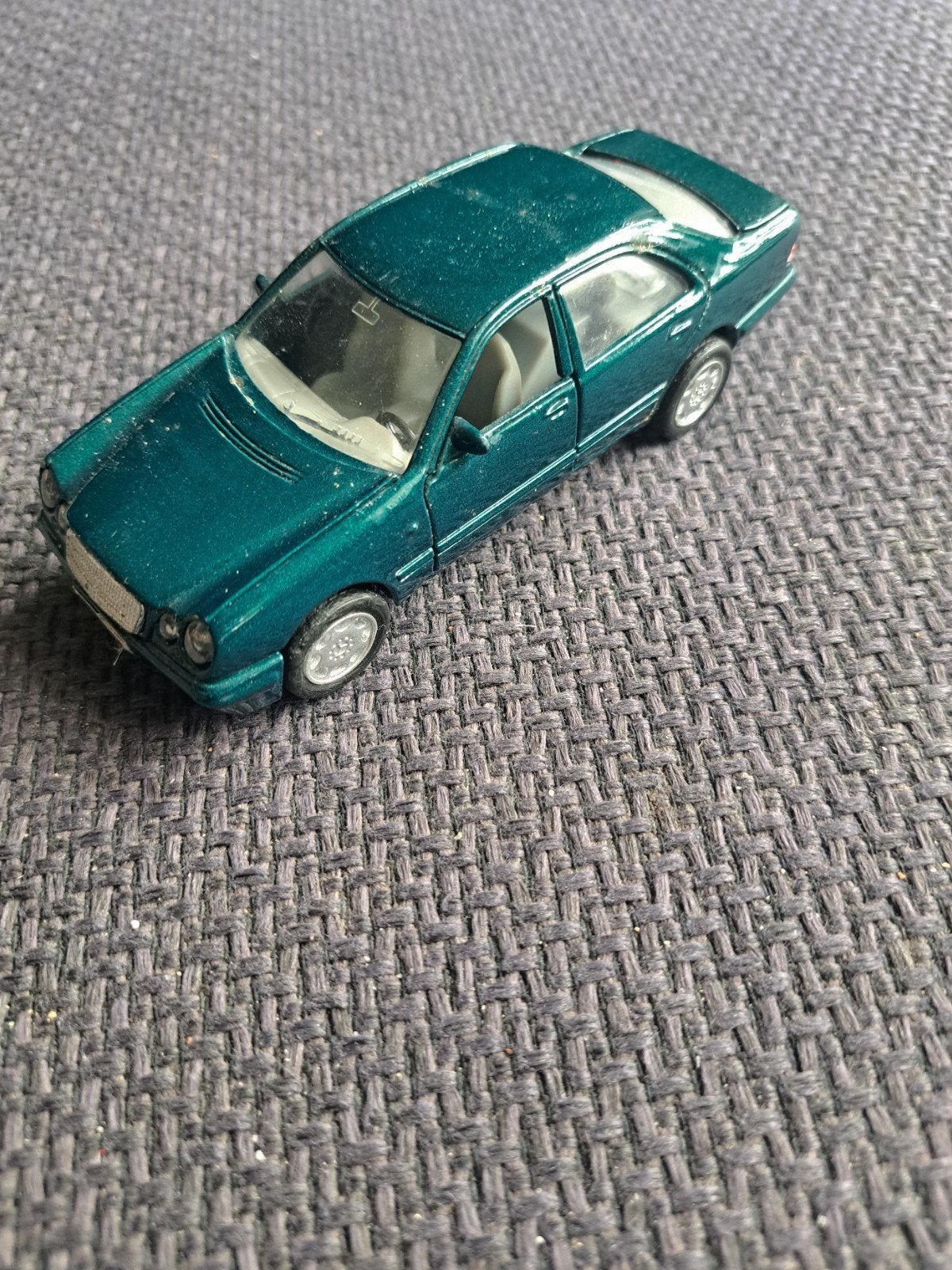 Welly model mercedes benz e 320, Overige merken, Gebruikt, Auto, Ophalen of Verzenden