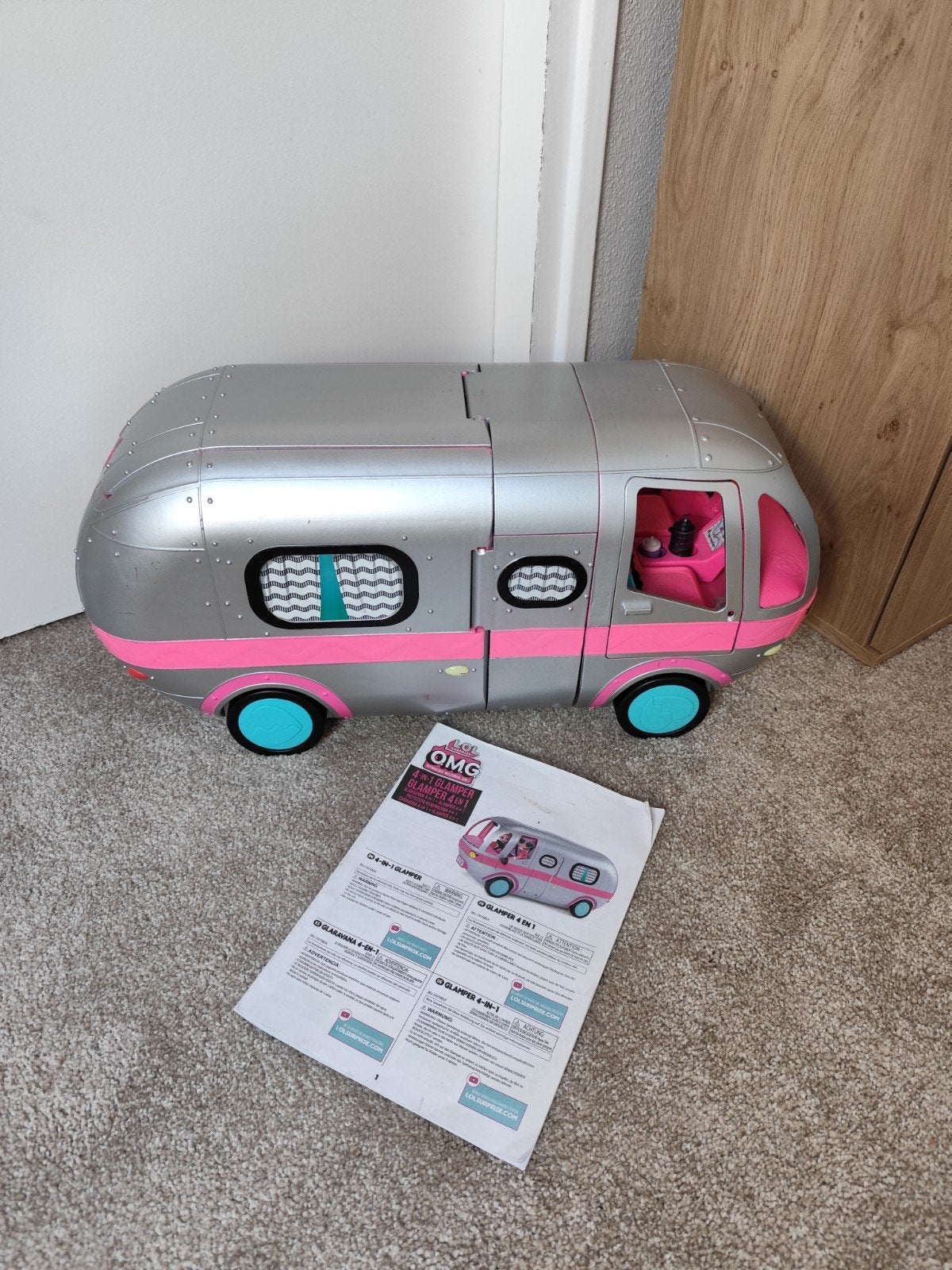 LOL Surprise OMG Glamper 4-in-1 Camper inclusief poppetjes, Ophalen