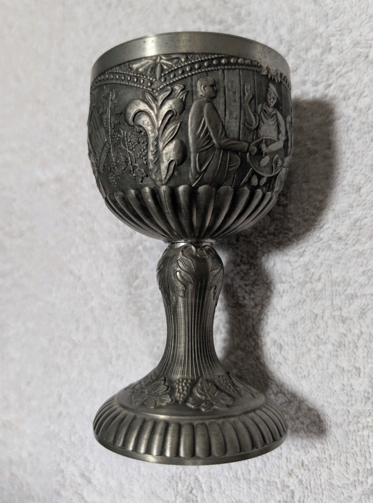 Vintage Tinnen Reliëf Wijnbeker Olwe 93% W. Germany, Ophalen of Verzenden