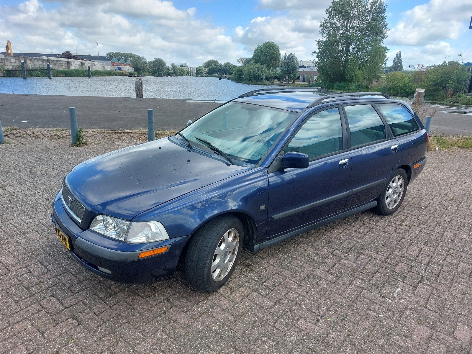 Volvo V40 1.8 2002 Blauw, Auto's, Volvo, Voorwielaandrijving, 4 cilinders, Blauw, 122 pk