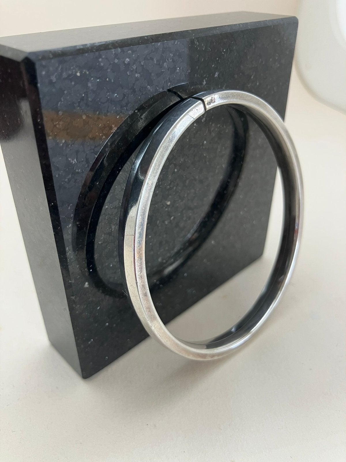 Mooie vaste armband, Ophalen of Verzenden, Zo goed als nieuw, Zilver