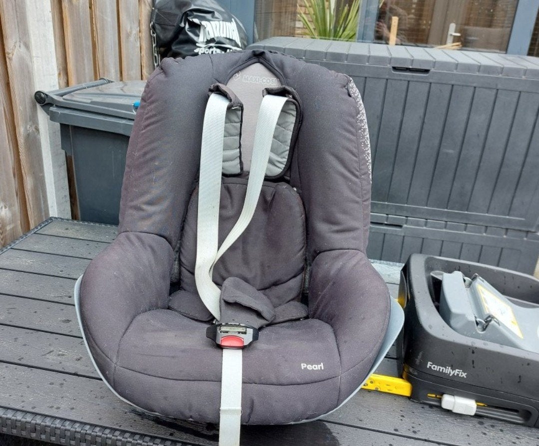 Maxi-Cosi Pearl autostoel met FamilyFix base, Kinderen en Baby's, Autostoeltjes, Gebruikt, 9 t/m 18 kg, Ophalen of Verzenden, Isofix