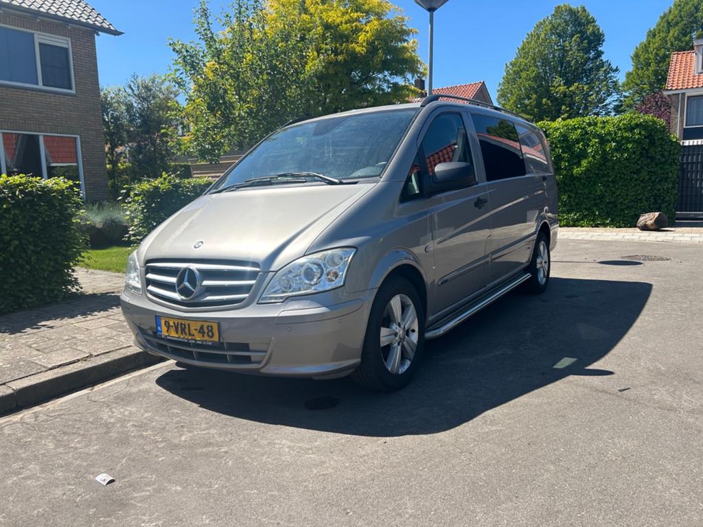 Mooie Mercedes-Benz Vito 2011 dubbele cabine, Auto's, Bestelauto's, Automaat, Euro 5, Achterwielaandrijving, Zwart