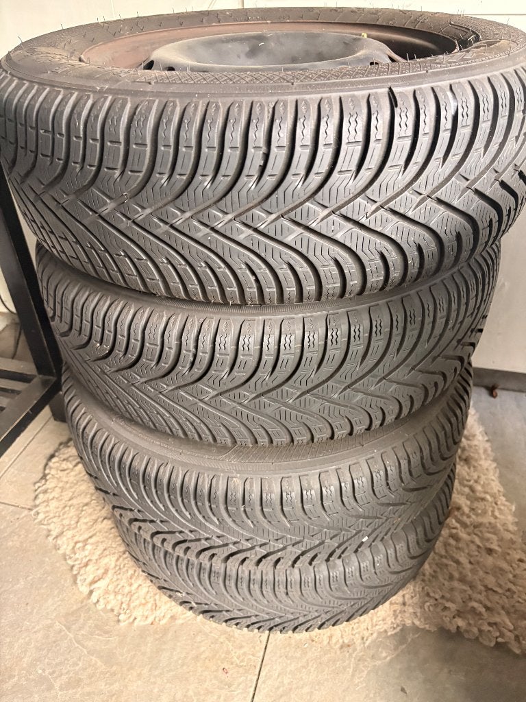 Winterbanden met velgen voor VWPolo, Auto-onderdelen, Ophalen, Gebruikt, 15 inch, Banden en Velgen