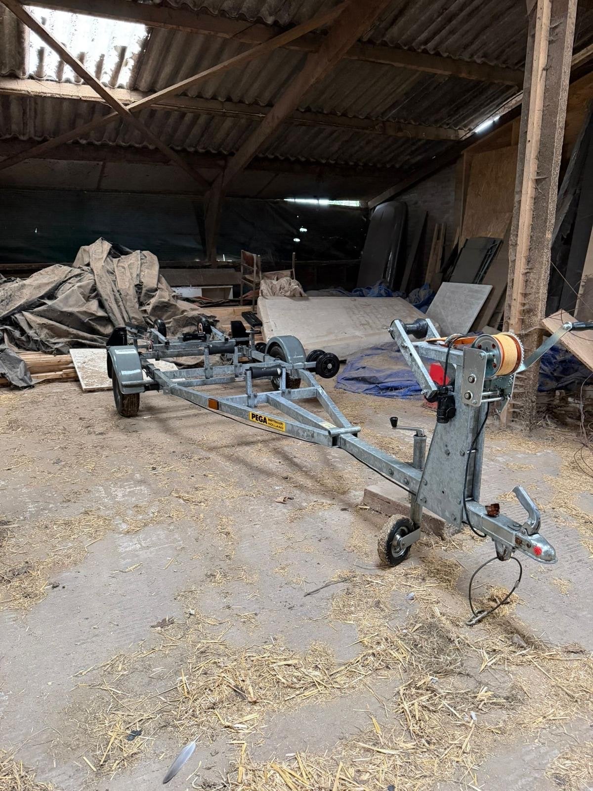 Pega boottrailer voor boten tot ca. 5.50 meter, Watersport en Boten, Ophalen, Minder dan 1500 kg, Gebruikt, Overige typen