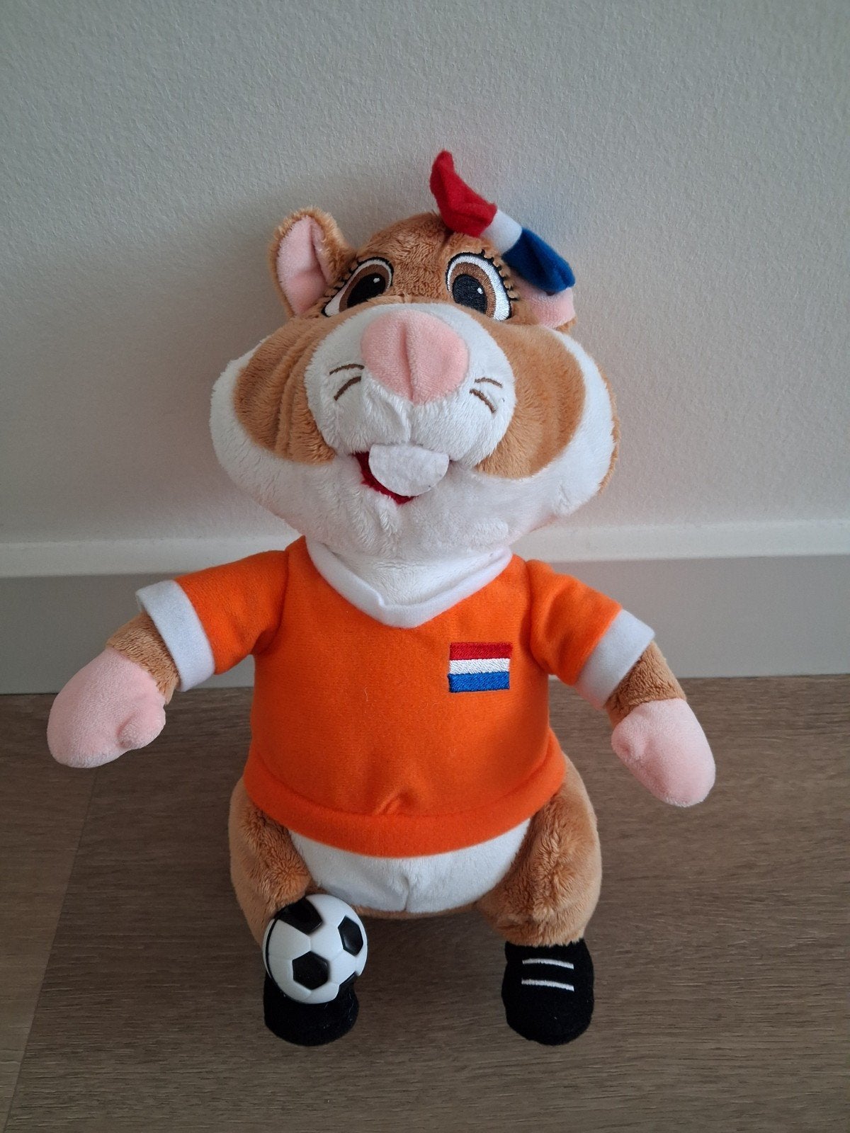 Knuffel hamster AH Albert Heijn voetbal meisje strik L1127, Kinderen en Baby's, Speelgoed | Knuffels en Pluche, Zo goed als nieuw