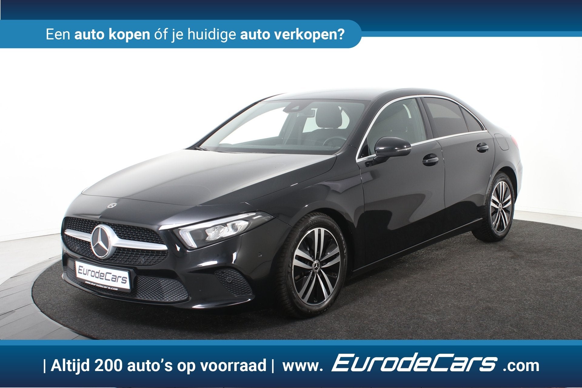 Mercedes-Benz A-Klasse 180 *Leer*Navigatie*Carplay*Camera*, Auto's, Voorwielaandrijving, Dealer onderhouden, 136 pk, Gebruikt