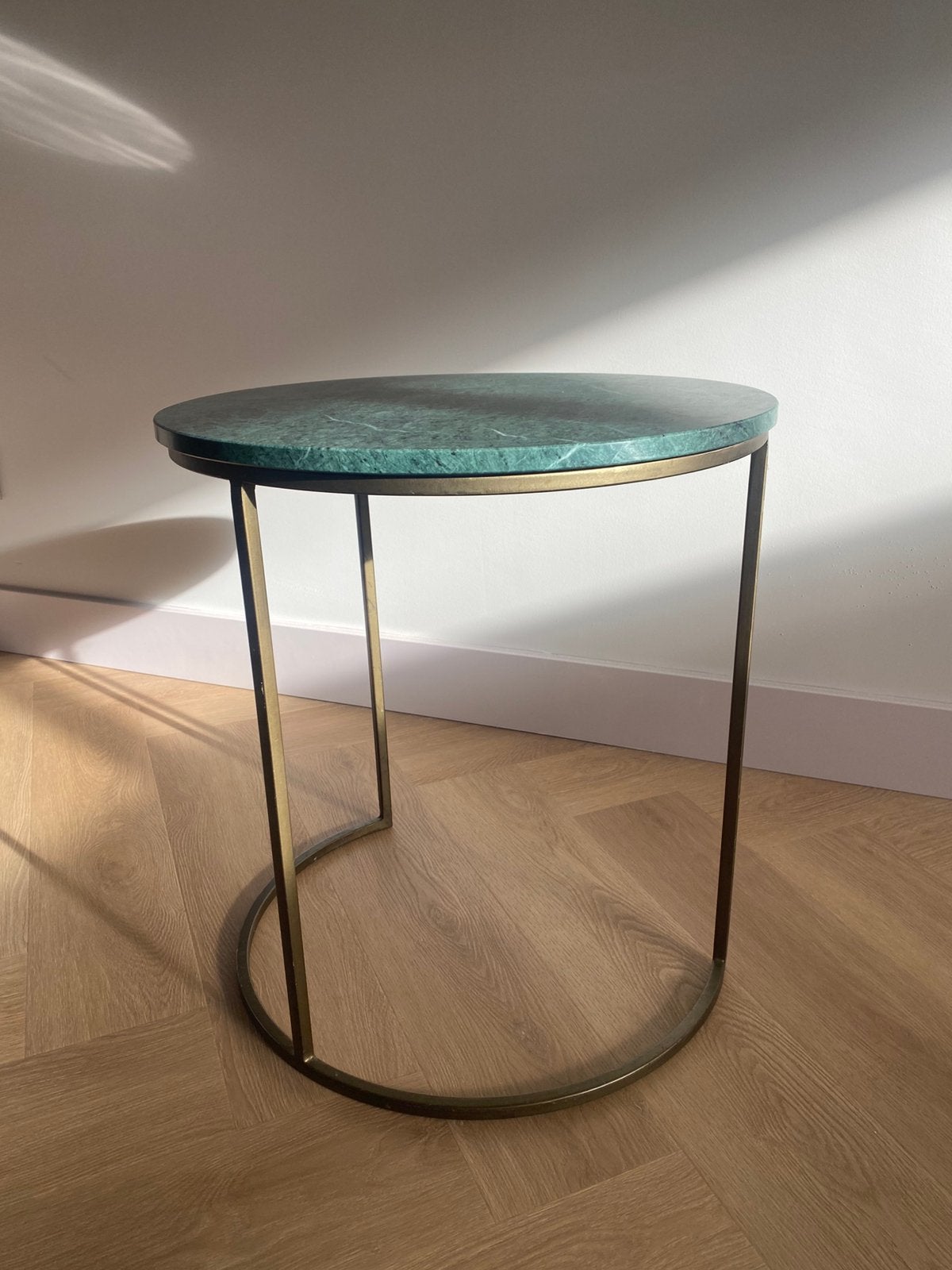 Salontafel / bijzettafel groen (marmer), Huis en Inrichting, Minder dan 55 cm, Rond, Zo goed als nieuw, Ophalen