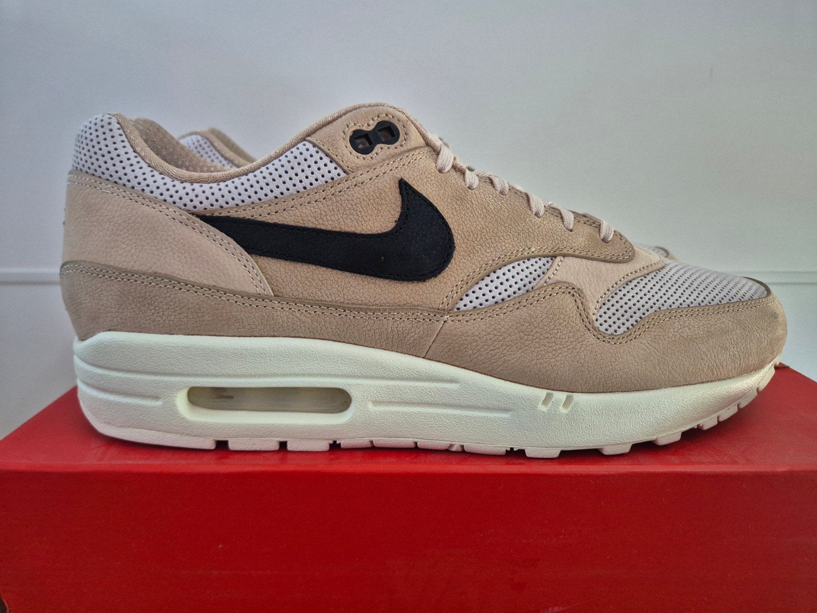 Nike Air Max 1 WMNS Pinnacle Mushroom Oatmeal - Maat 44.5, Overige kleuren, Nike, Nieuw, Ophalen of Verzenden