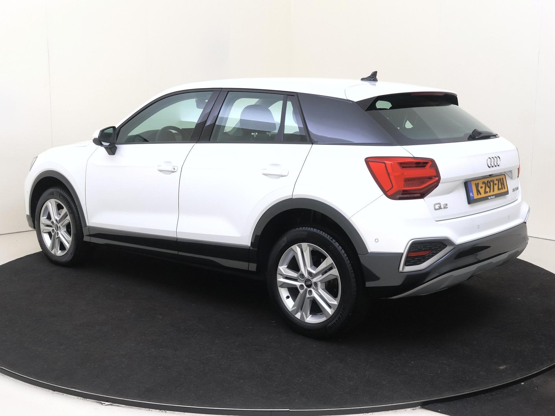 Audi Q2 35 TFSI Business Edition | Assistentie pakket Parkin, Auto's, Stof, 4 cilinders, 150 pk, Wit