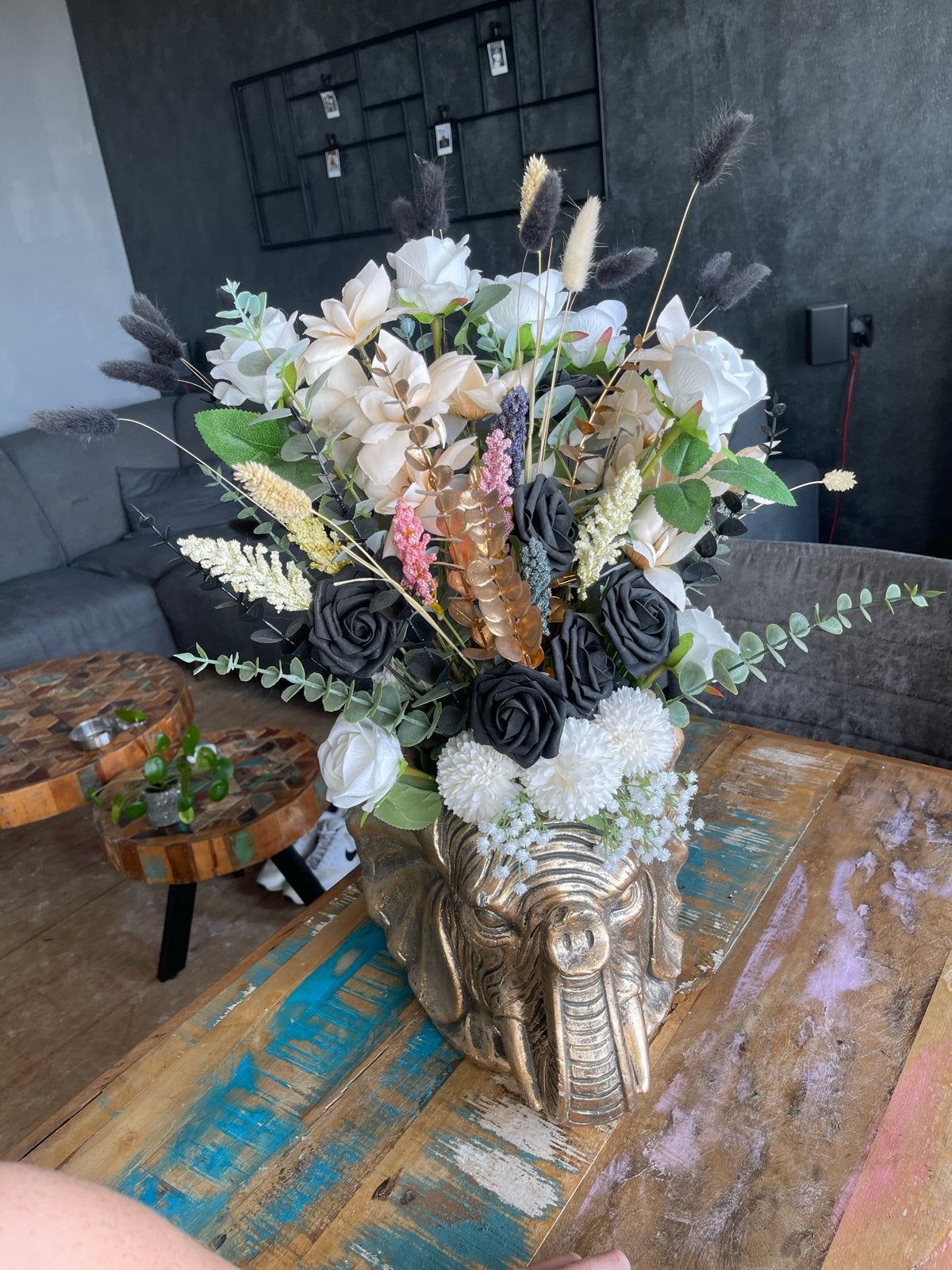 Olifantpot/vaas met kunstbloemen, Ophalen, Overige materialen, Inclusief decoratie, Zo goed als nieuw