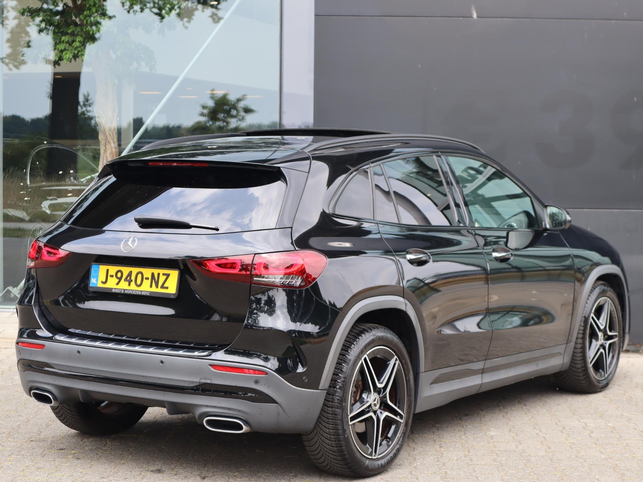 Mercedes-Benz GLA-klasse 200 Business Solution AMG l Trekhaa, Auto's, Stof, 4 cilinders, Origineel Nederlands, SUV of Terreinwagen