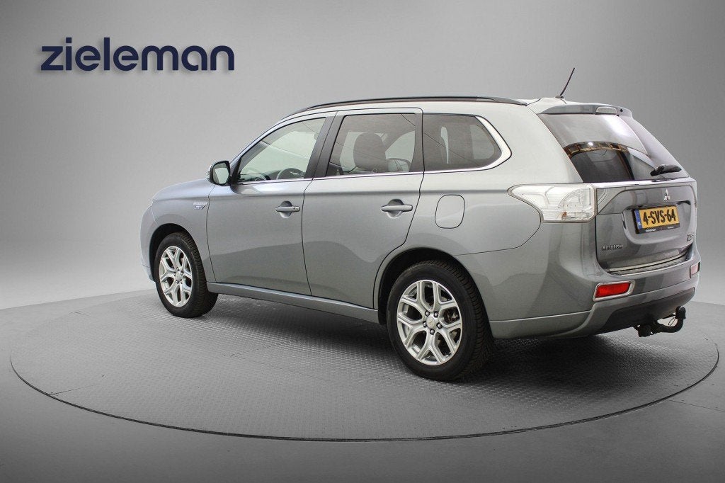 Mitsubishi OUTLANDER 2.0 PHEV Intense + - Carplay, Panorama,, Auto's, Mitsubishi, 1998 cc, Outlander, Huisgarantie, 4 cilinders