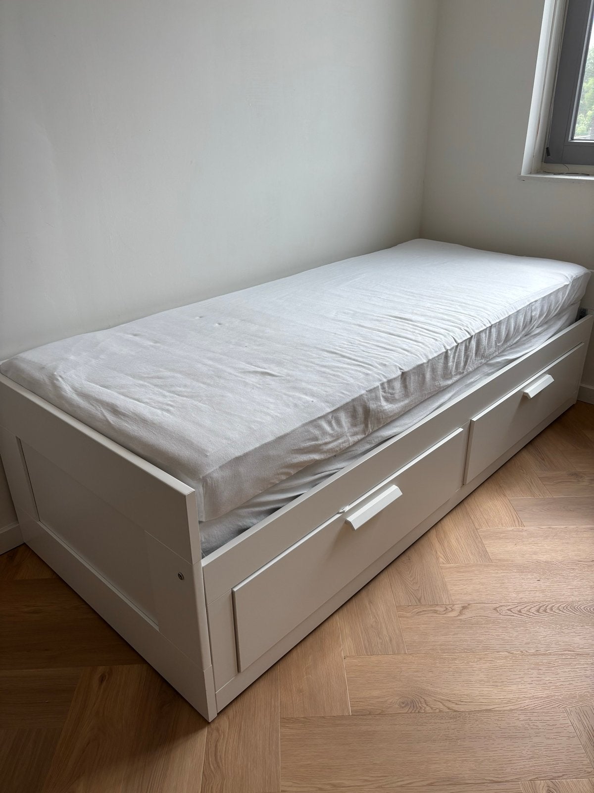Ikea Brimnes bed met matrassen en hoeslakens (80x200), Ophalen, Gebruikt, Eenpersoons, Wit