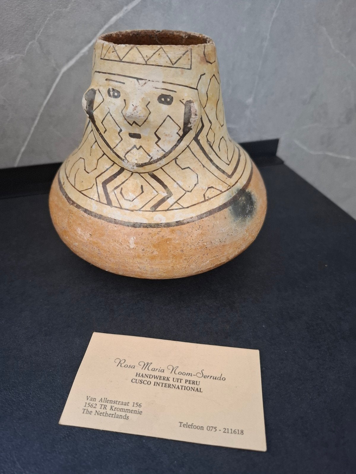 Unieke handgemaakte Peruaanse vaas, Handgemaakt, Steen/keramiek, Beige, Ophalen of Verzenden