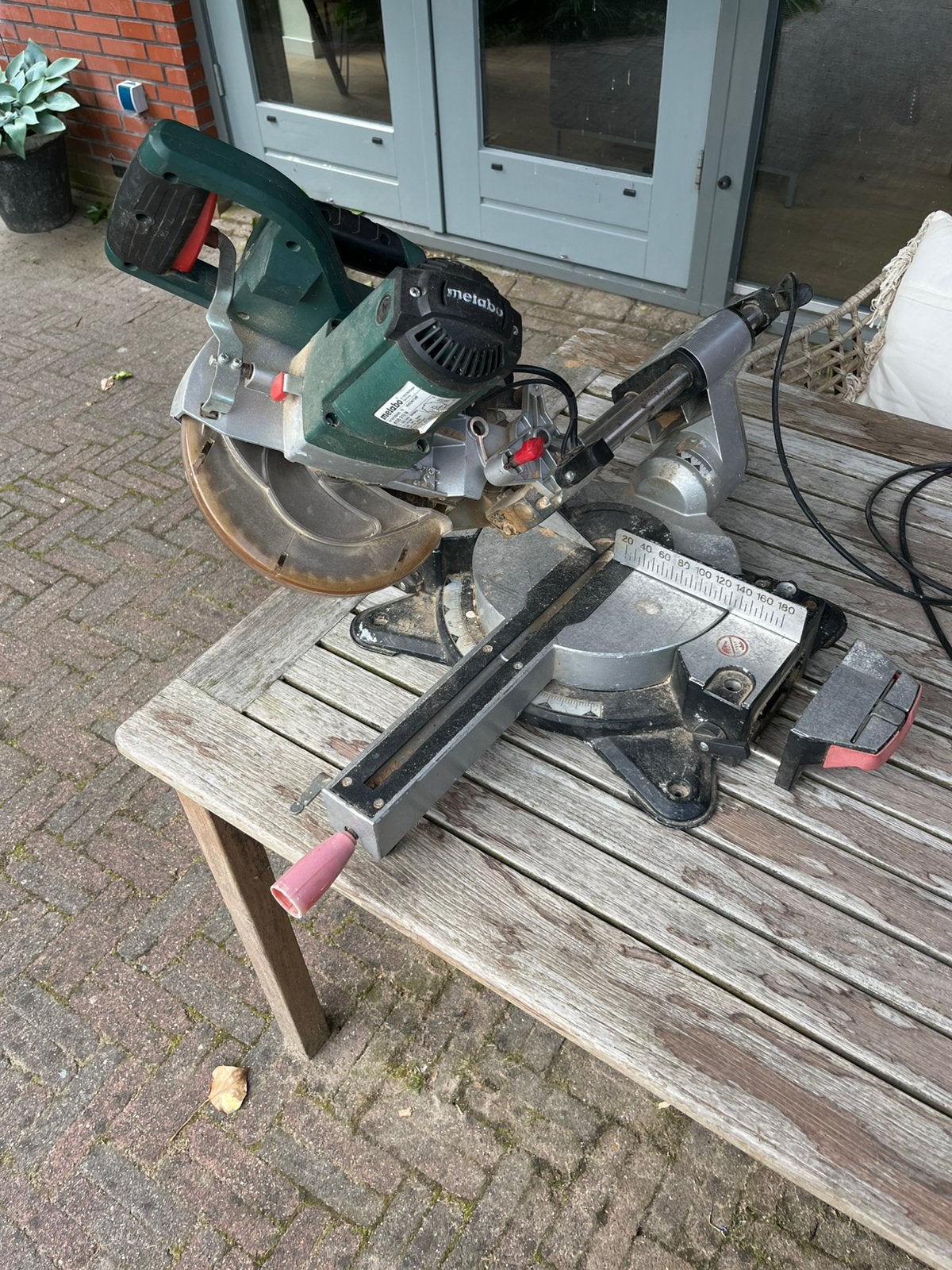 Metabo KGS216 M radiaal afkortzaag, Doe-het-zelf en Verbouw, Gereedschap | Zaagmachines, Ophalen of Verzenden, Zo goed als nieuw