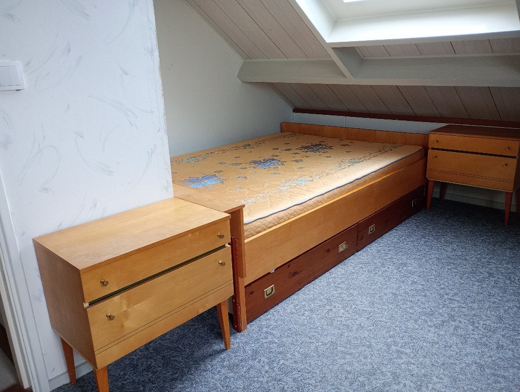 2 pers. bed 140x200 met nachtkastjes en toiletkast, Huis en Inrichting, Slaapkamer | Bedden, Ophalen, Gebruikt, Overige kleuren