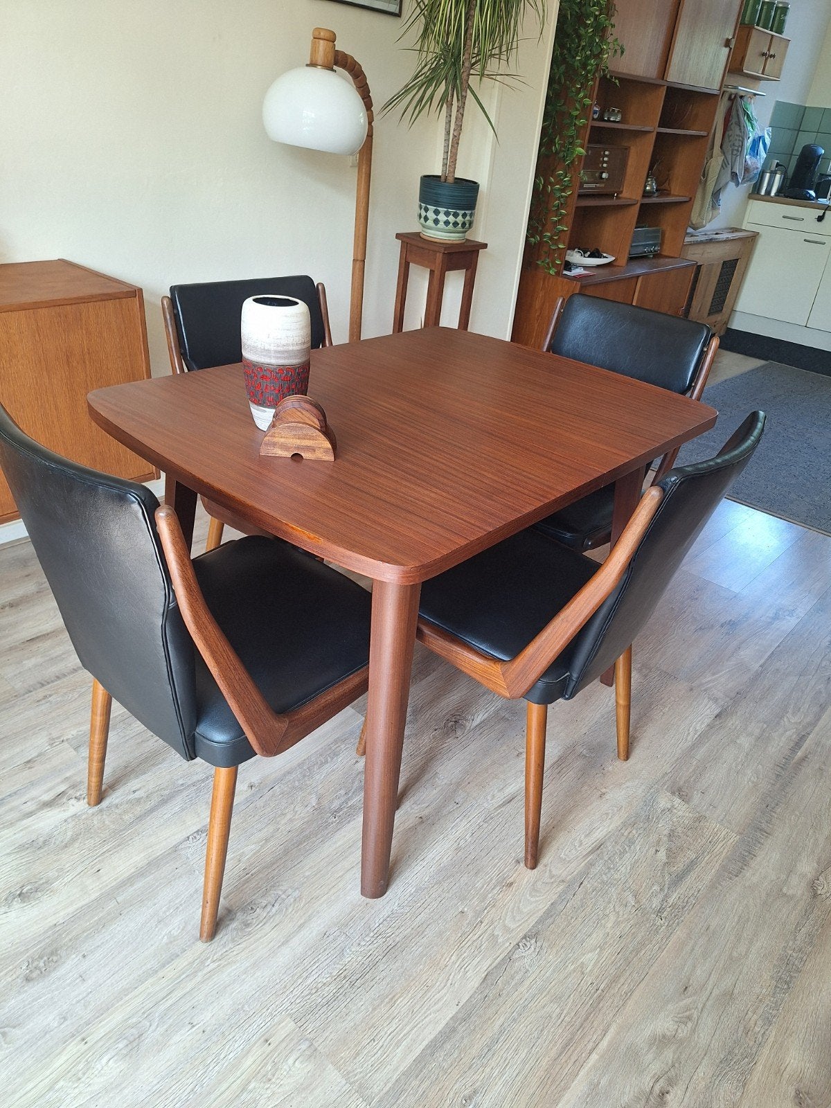 Prachtig eethoek met Deense boomerang stoelen, Ophalen, 50 tot 100 cm, Zo goed als nieuw, 150 tot 200 cm
