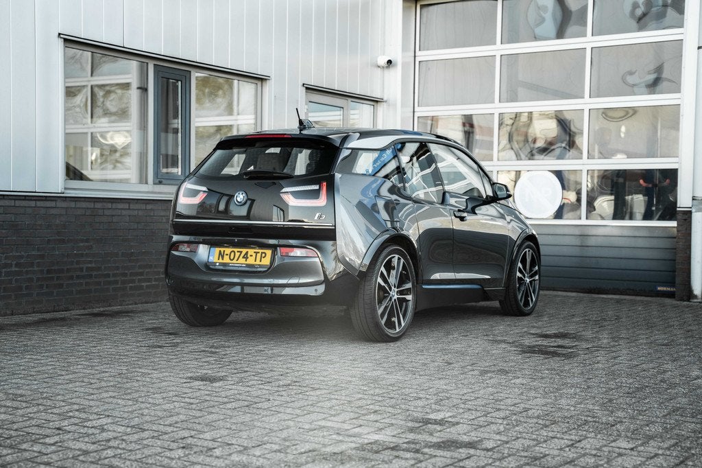 BMW i3 Business Edition 120Ah 42 kWh (bj 2022, automaat), Auto's, BMW, Automaat, Achterwielaandrijving, 235 km, 170 pk