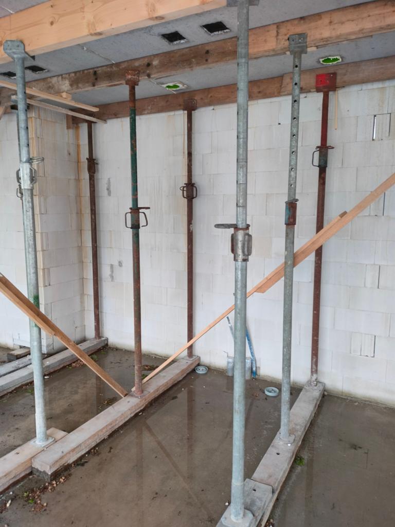 110 bouwstempels, stutten, schroefstempels, Doe-het-zelf en Verbouw, Steigers, Ophalen, Gebruikt, Overige typen, 2 tot 5 meter