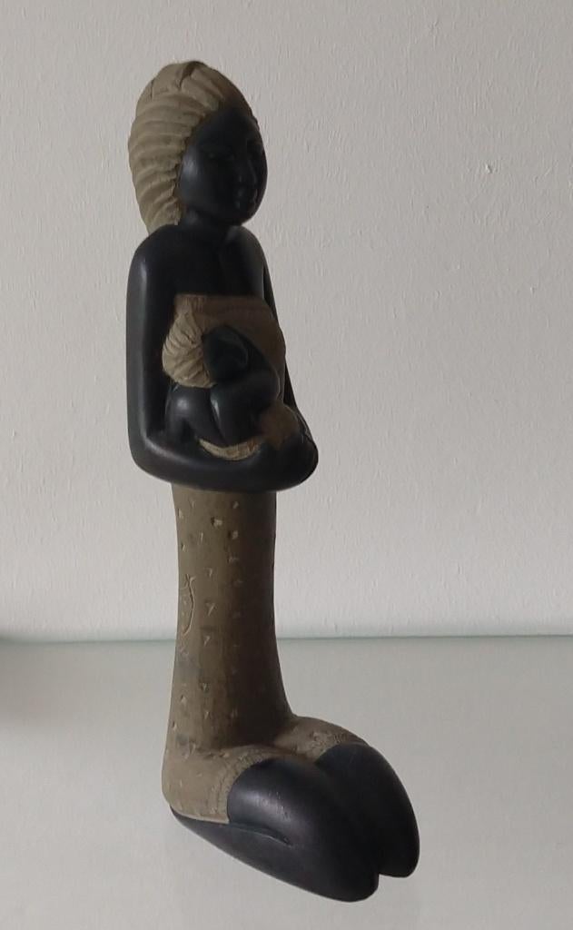 Haïti beton sculptuur, moeder en baby, volgnr 64, Antiek en Kunst, Natuurlijk materiaal, Handgemaakt, Ophalen of Verzenden, 20 - 50 cm