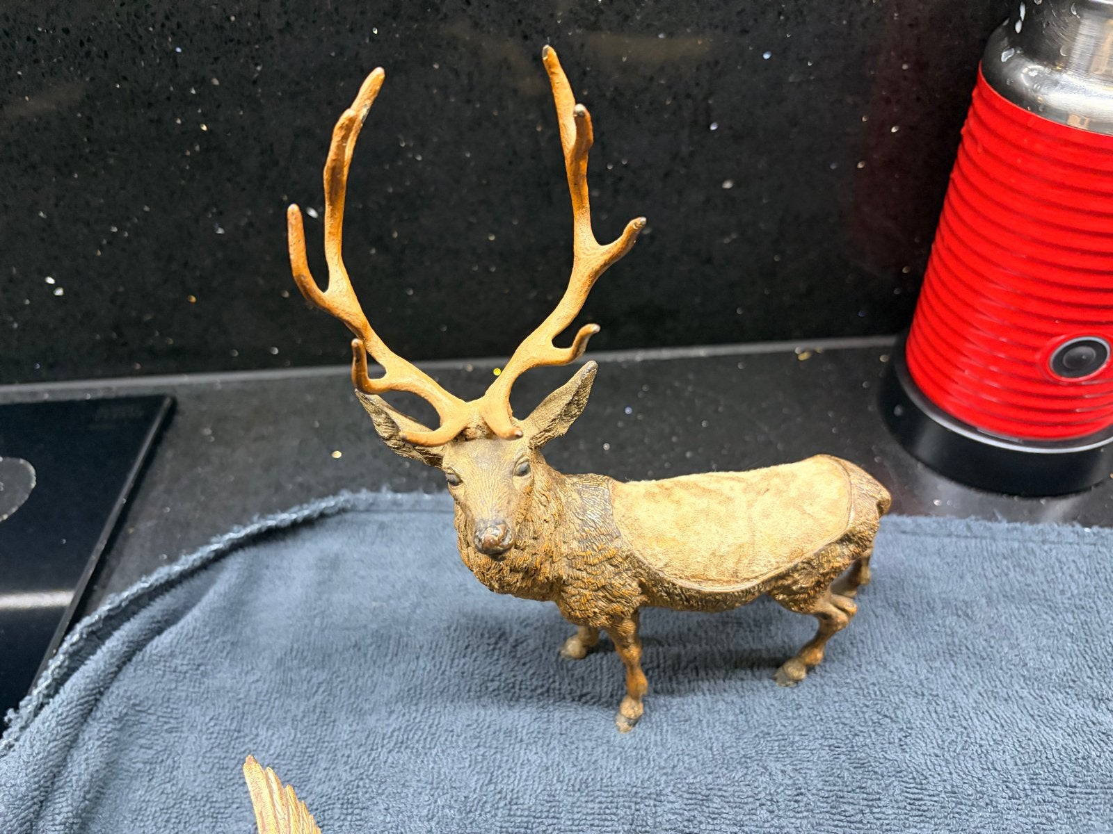 Hertenbeeldje, Adelaar en Hagedis - Decoratieve Dierenfigure, Ophalen of Verzenden, Gebruikt, Hert, Beeldje of Figuurtje