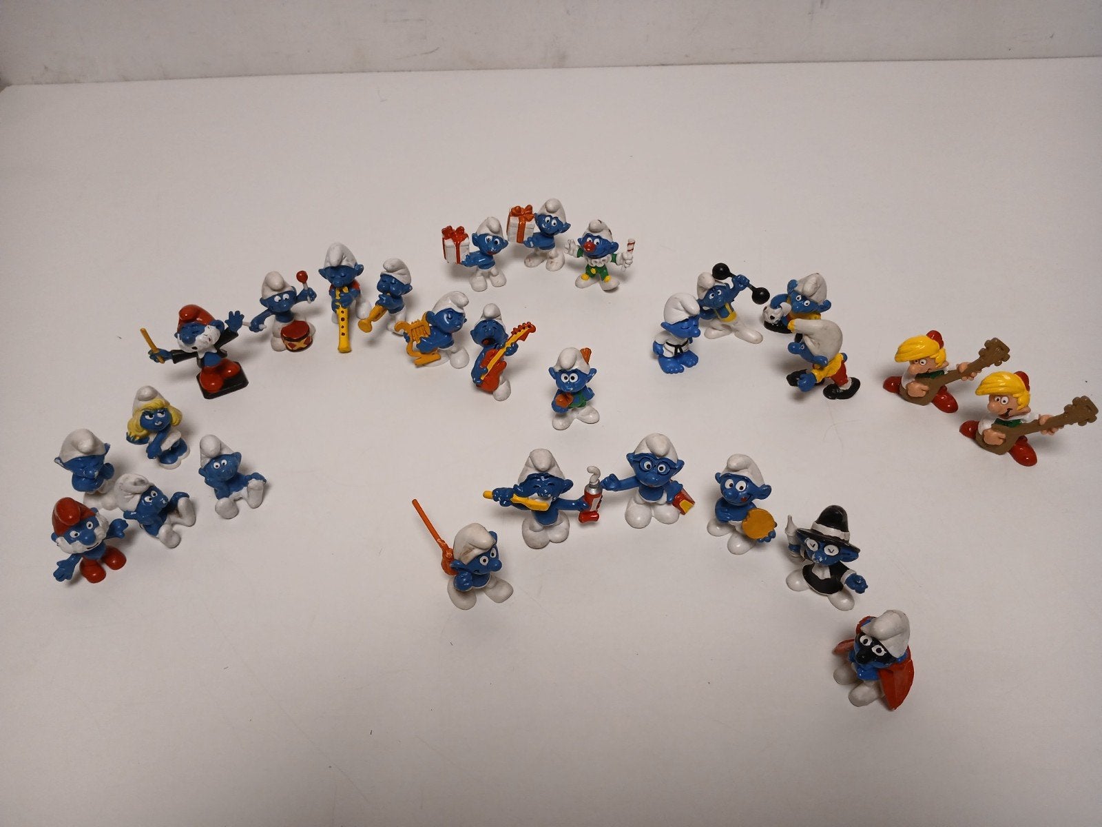 lot van 27 smurfen verzameling smurf figuren, Ophalen of Verzenden, Zo goed als nieuw, Verschillende Smurfen