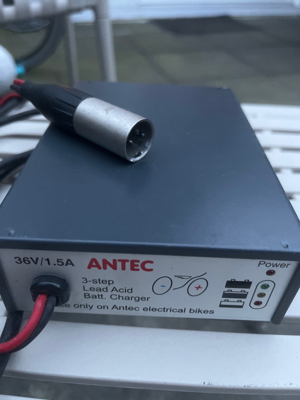 Antec 36V/1.5A Loodzuur Acculader voor E-bikes, Gebruikt