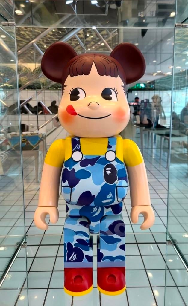 Medicom Bearbrick Bape x Pekochan 1000% Blue - Nieuw, Ophalen of Verzenden