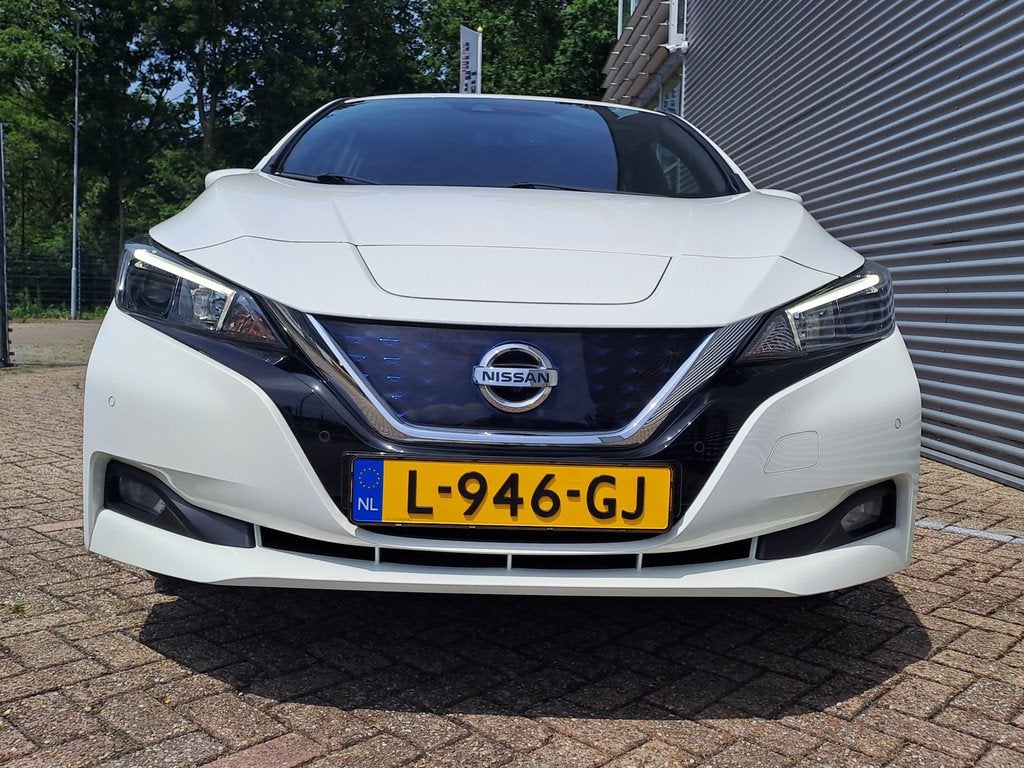 Nissan Leaf N-Connecta 40 kWh | Apple Carplay/Android Auto |, Auto's, Nissan, 12 maanden, Stof, Gebruikt, Wit