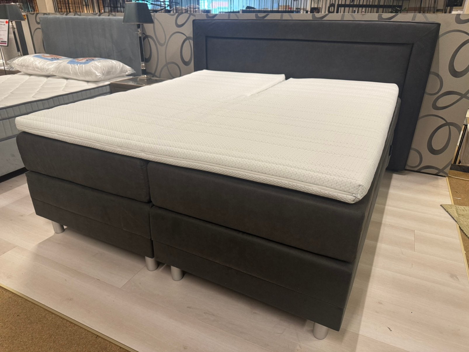 Boxspring Elektrisch 180x200 Zwart€1595,- direct/leverbaar, Ophalen, Zwart, #Boxspring#Elektrisch#Verselbaar#2-Persoons#Antraciet