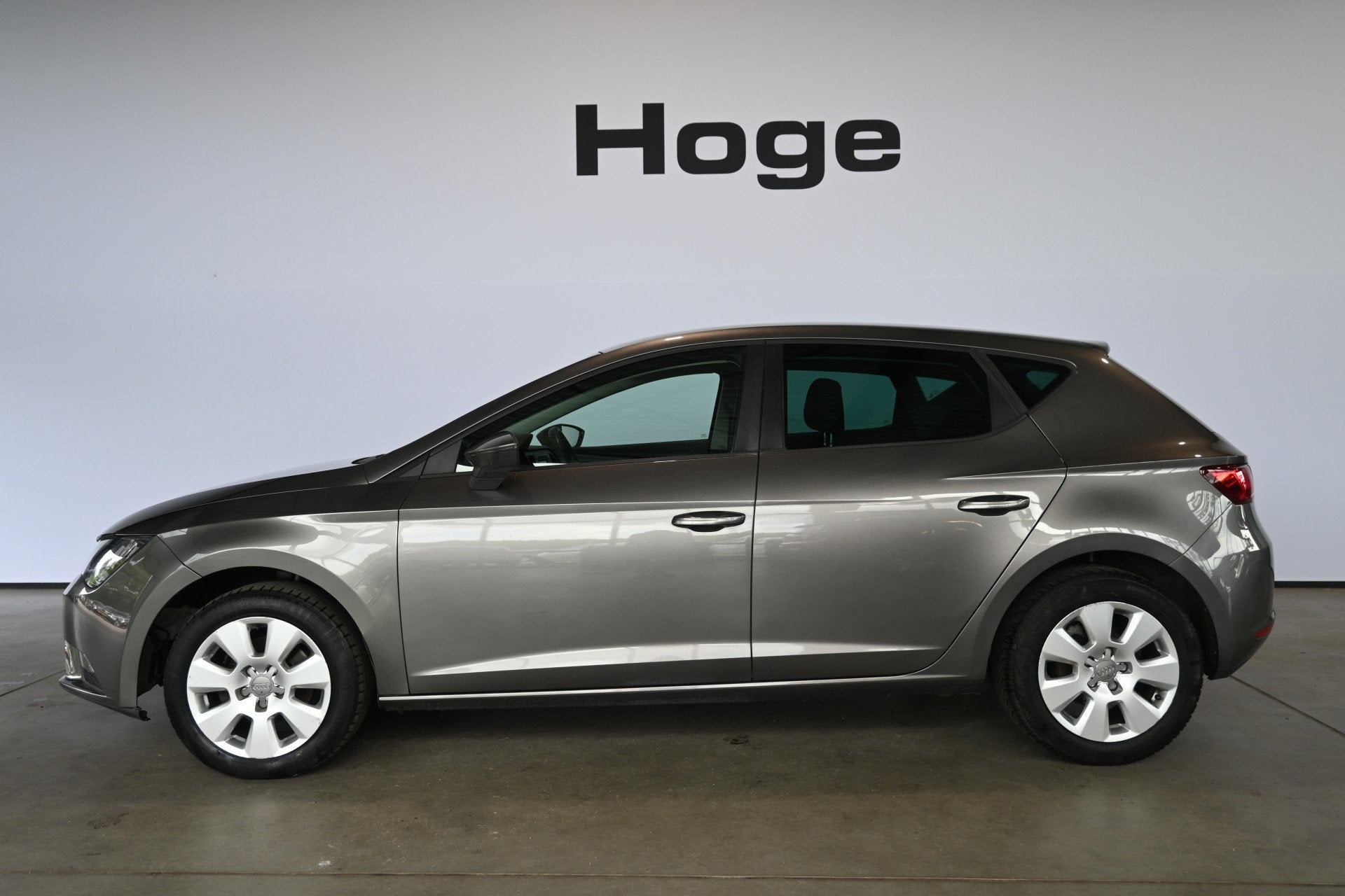 SEAT Leon 1.2 TSI Airco Lichtmetaal Rijklaarprijs Inruil Mog, Auto's, Voorwielaandrijving, Euro 5, Gebruikt, 4 cilinders