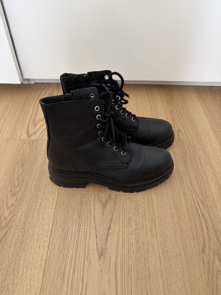 Zwarte veterboots, maat 38, Kleding | Dames, Zwart, Creator, Lage of Enkellaarzen, Ophalen of Verzenden