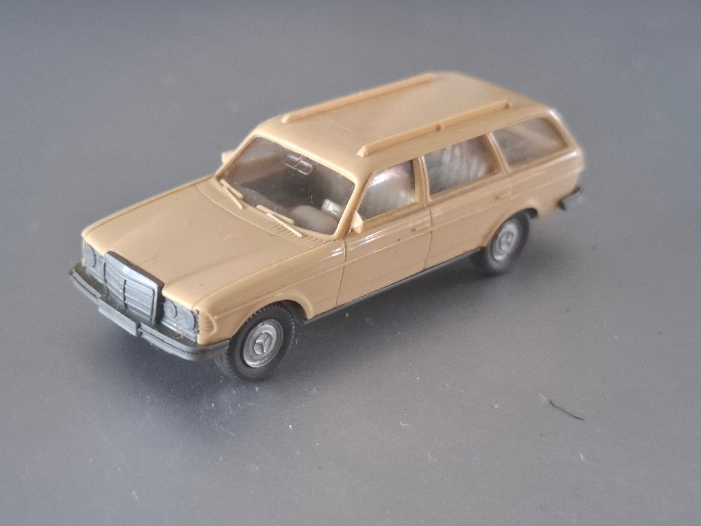 1:87 Mercedes 300-klasse W123 Wiking € 4, Verzenden, Zo goed als nieuw, Auto, Wiking