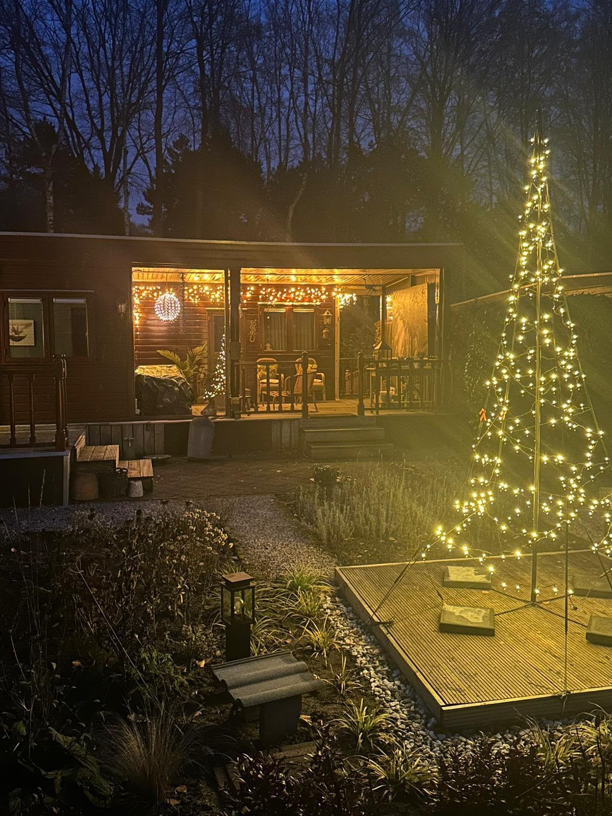Te koop prachtige kerstboom voor buiten., Ophalen, Zo goed als nieuw, Netvoeding, Minder dan 50 watt