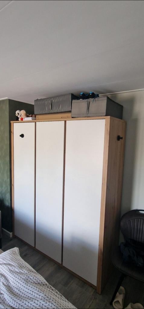 Kledingkast.  197cm hoog, 166cm breed, 53cm diep, 200 cm of meer, Ophalen of Verzenden, Zo goed als nieuw, 200 cm of meer